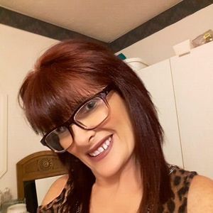 Meet your Posher, Debra